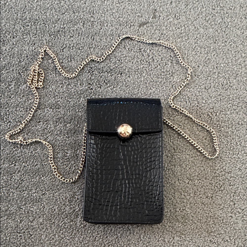 NWOT Black Croc-Embossed Mini Crossbody Phone Bag with Gold Chain